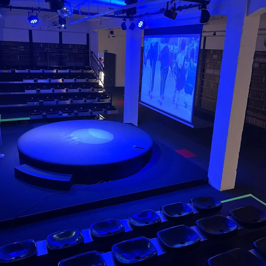 tribunes & podium rotatif